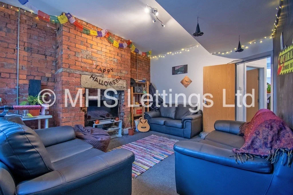 House Back Hessle Avenue in Leeds