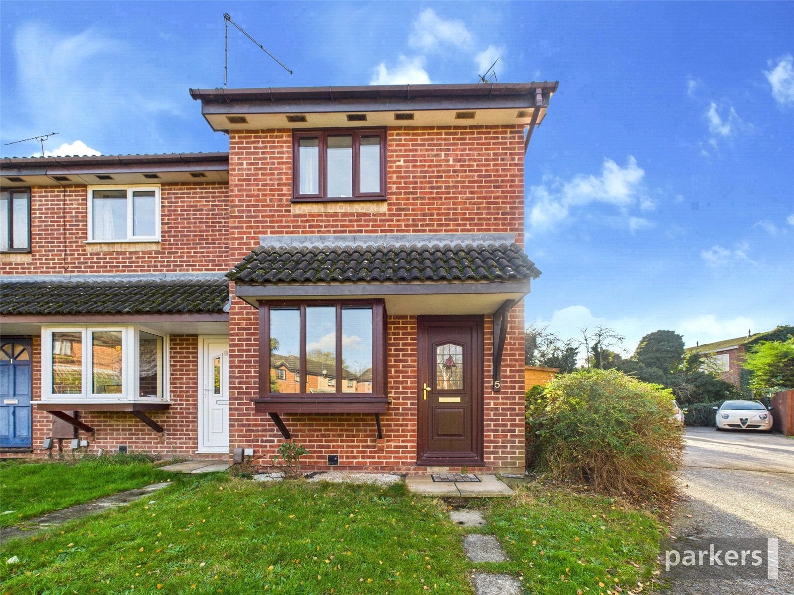 House Charles Evans Way in Reading