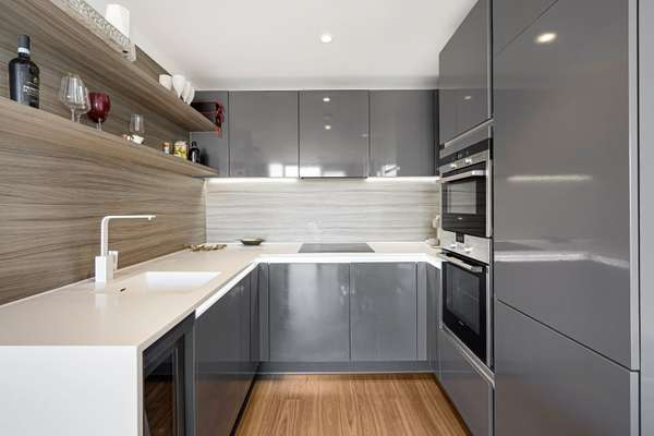 Flat Spectrum Way in Greater London