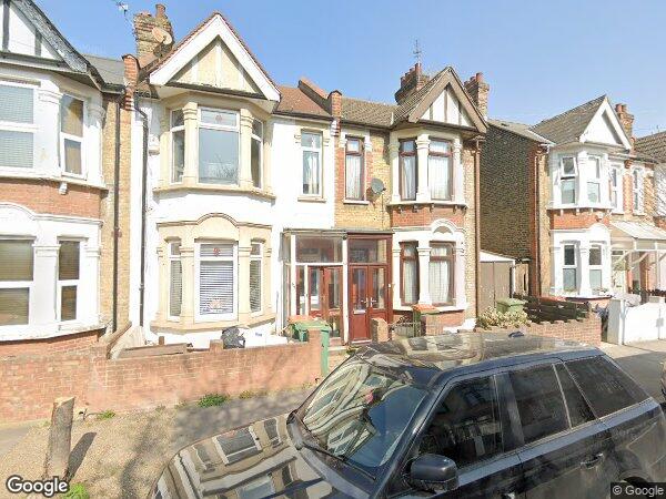 Room Haldane Road in Greater London