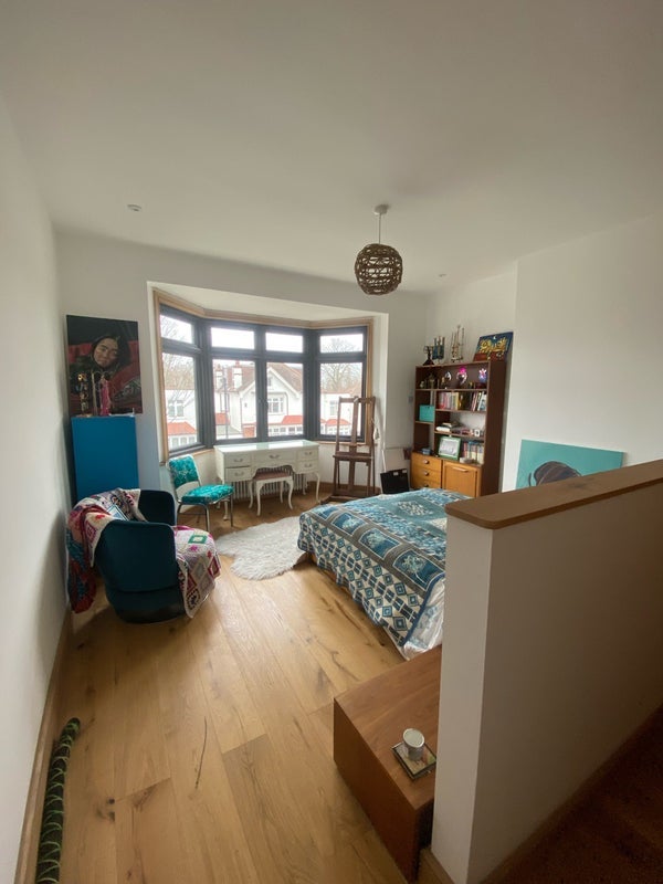 Room Abbotswood Road in Greater London