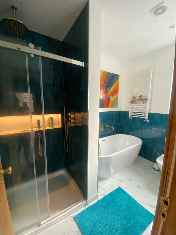 Room Abbotswood Road in Greater London