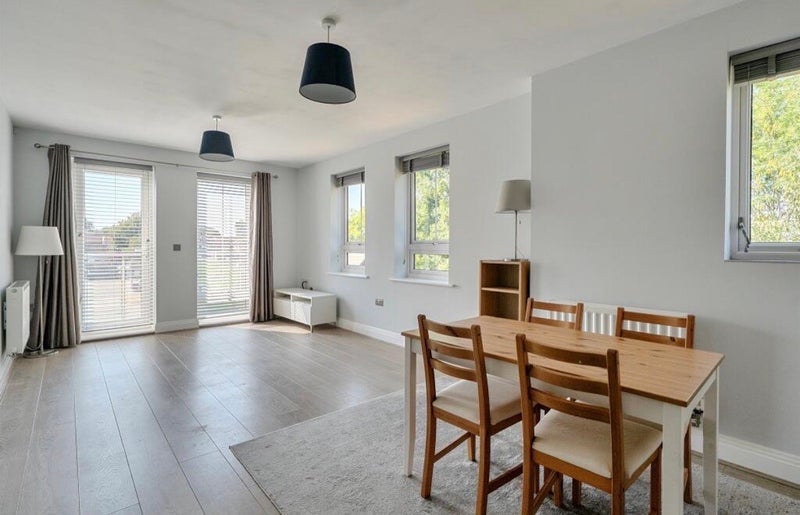 Room St Mark's Road in Maidenhead