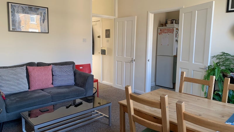 Room Victoria Road in Greater London