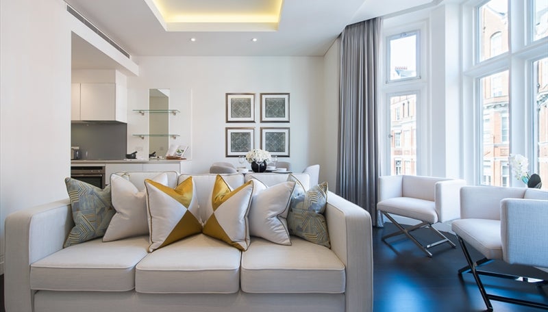 Flat Green Street in City of Westminster