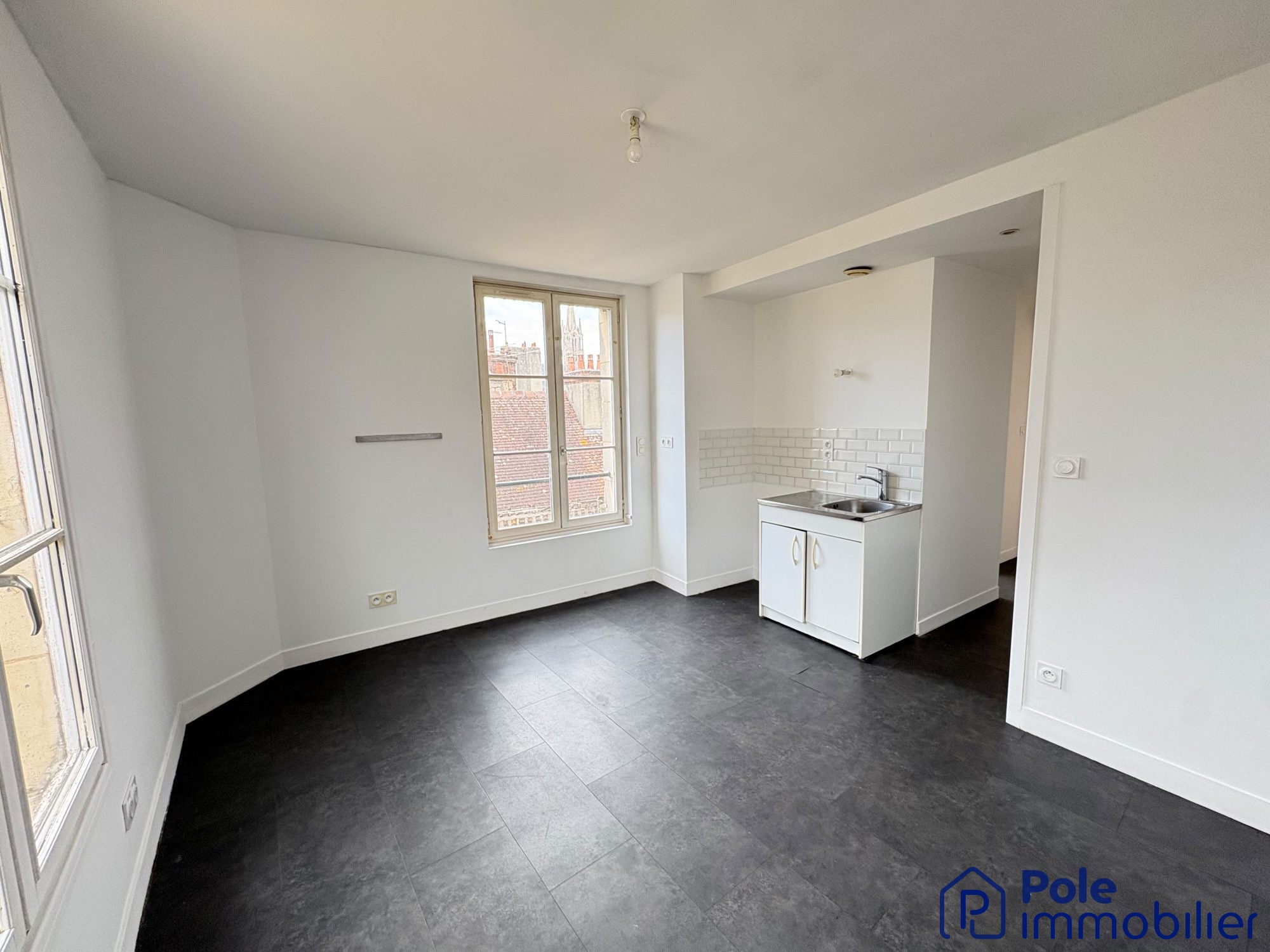 Flat Boulevard Maréchal Leclerc in Caen