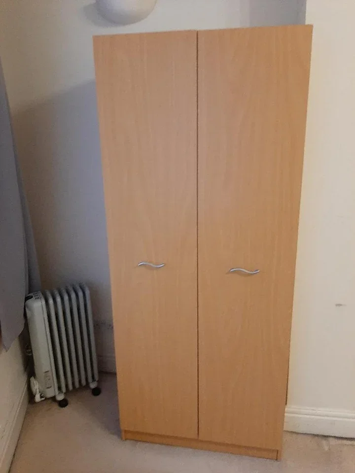 Flat Long Lane in Greater London
