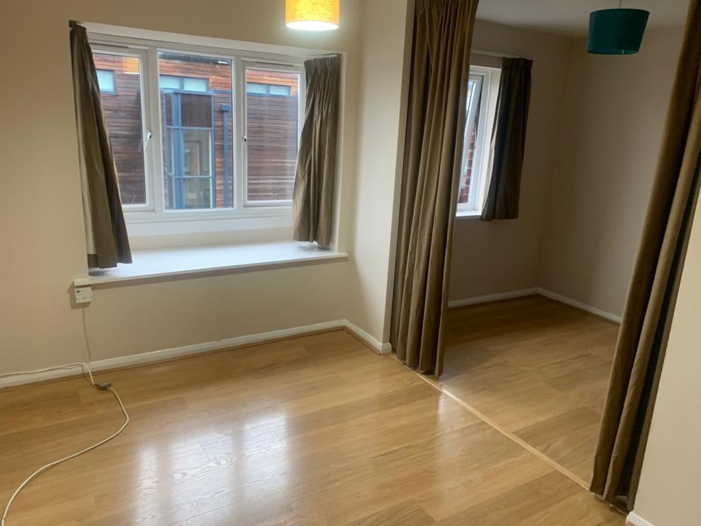 Flat Victoria Avenue in Bristol