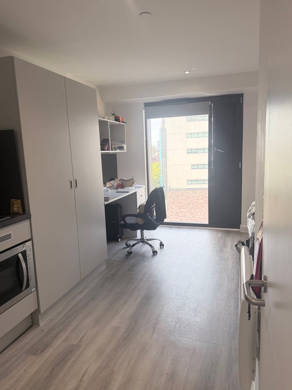 Room Parkside in Coventry