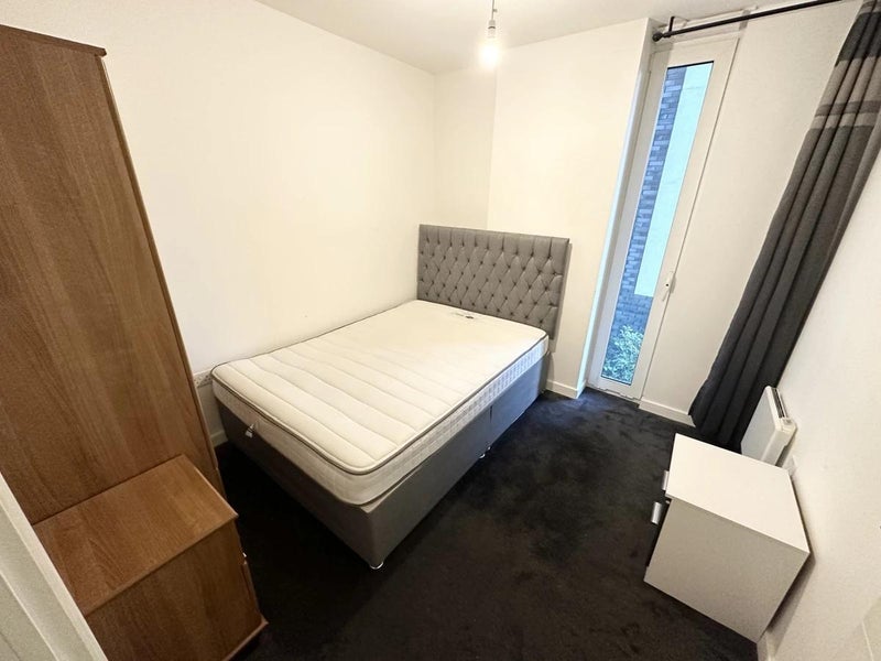 Room Blackfriars Road in Salford