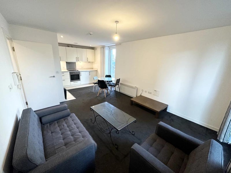 Room Blackfriars Road in Salford