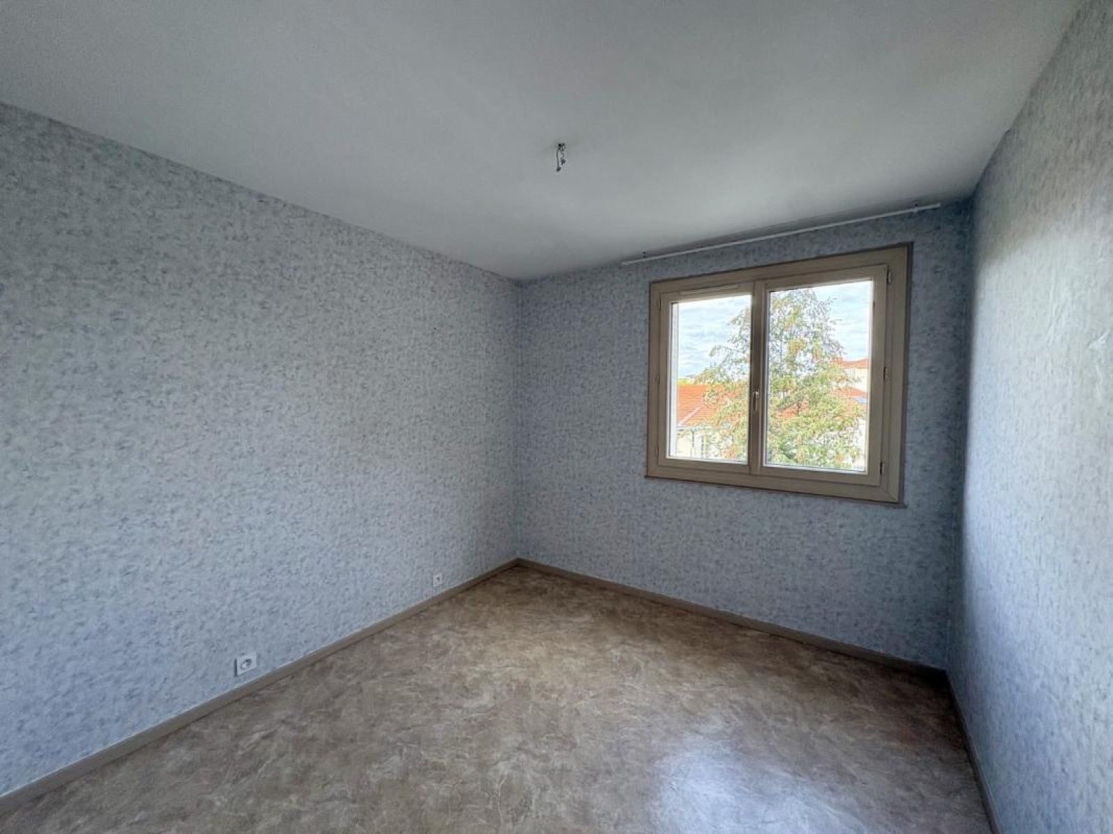 Flat Rue Antoine Chaperon in Roanne