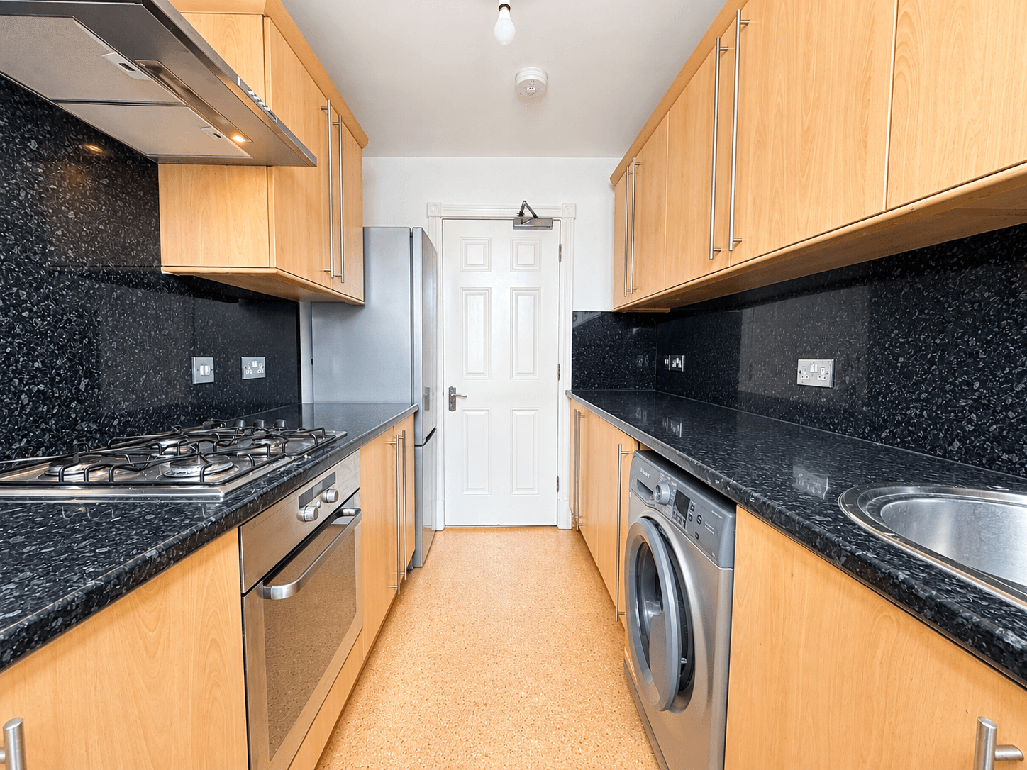 Flat Lansdowne Road in Greater London