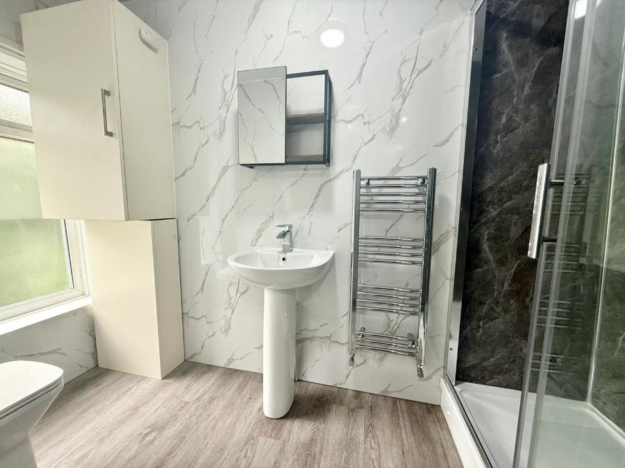 Flat Friarswood Road in Newcastle-under-Lyme