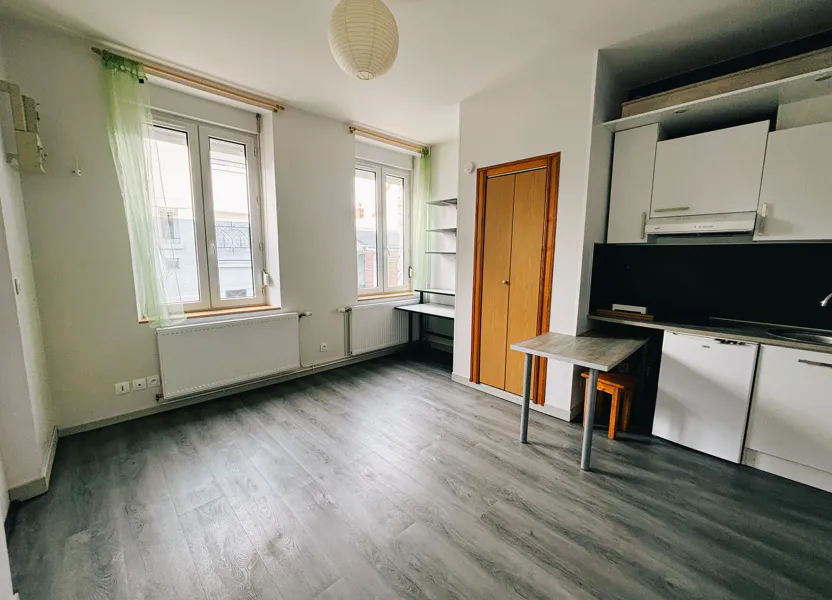 Chambre Rue des Pommerelles à Compiègne