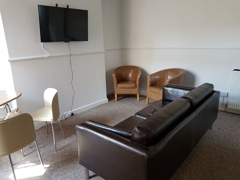 Room Gilbert Road in Bristol