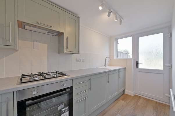 Flat Warbrook Lane in Hart