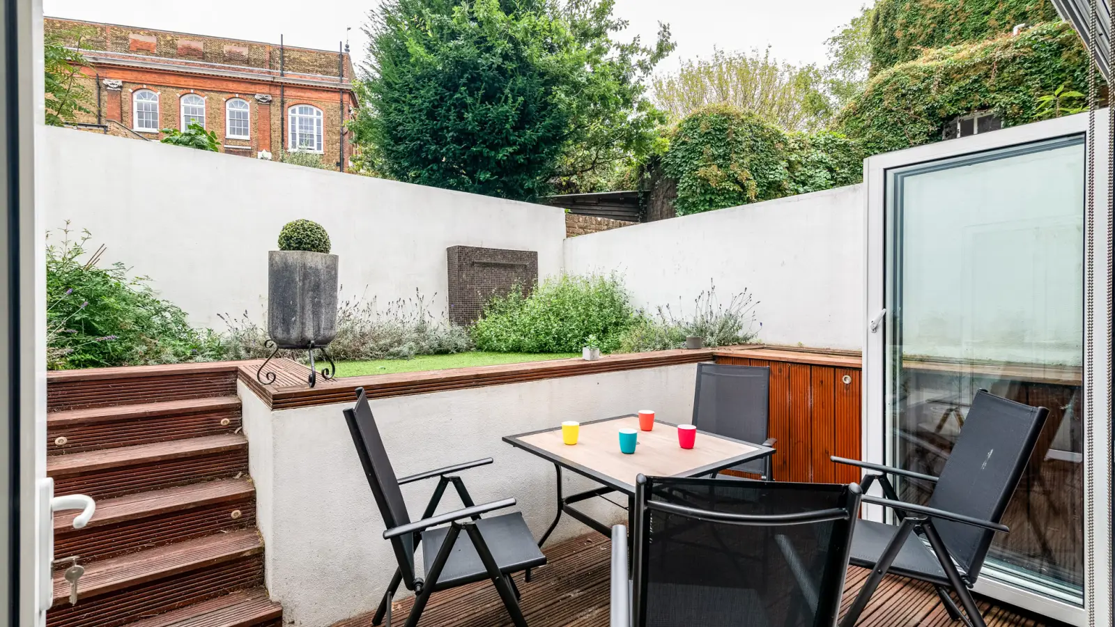 Flat Marsden Street in Greater London