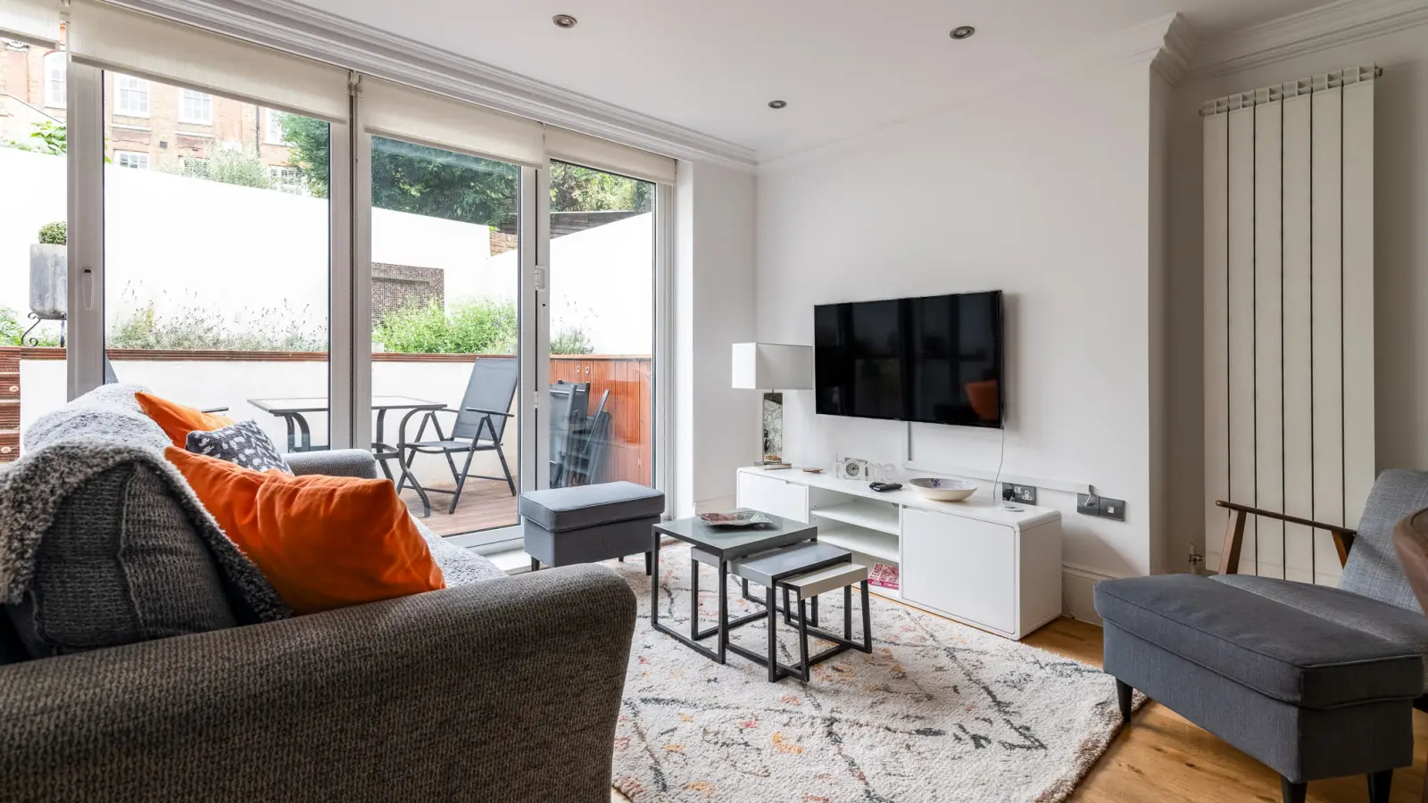 Flat Marsden Street in Greater London