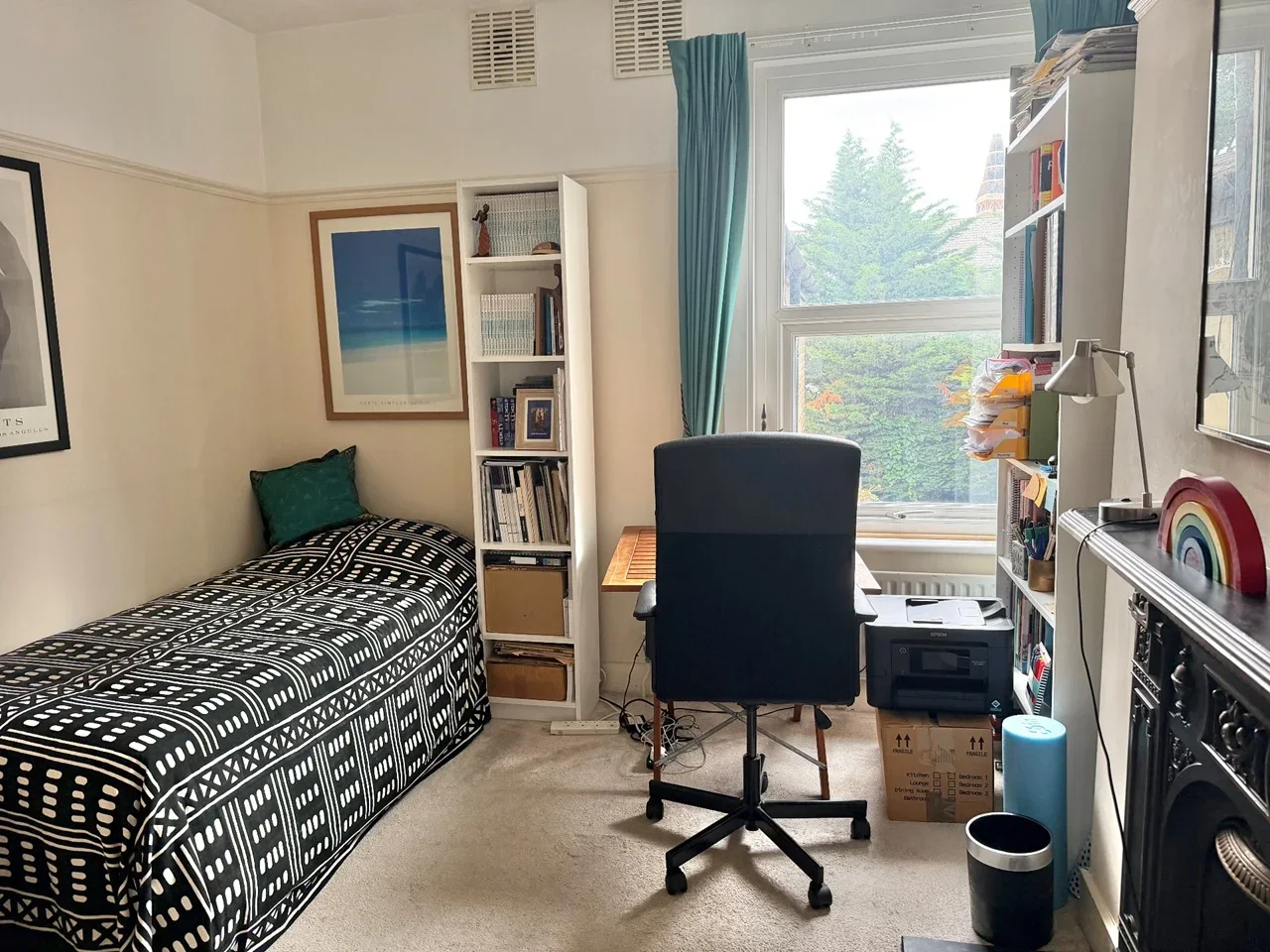Room Harley Road in Greater London