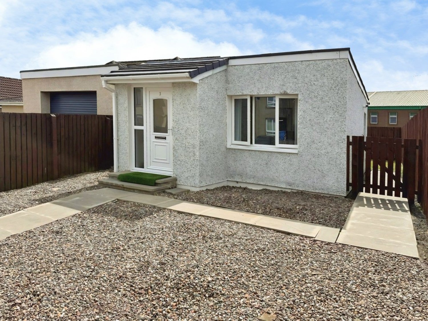 House Lanrigg Avenue in Fauldhouse