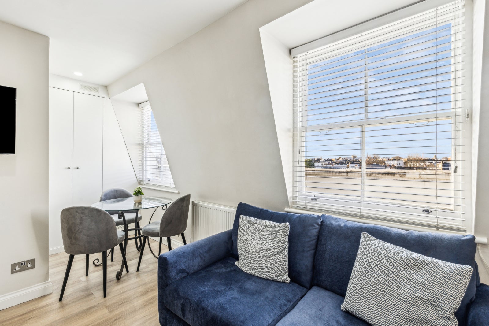 Flat Leinster Square in City of Westminster