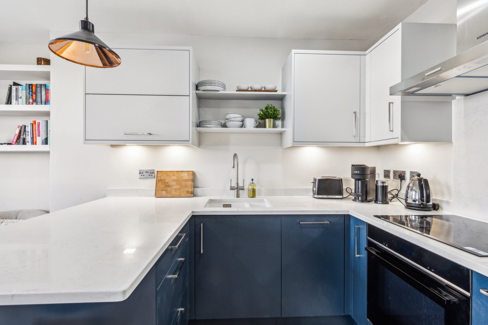 Flat Leinster Square in City of Westminster