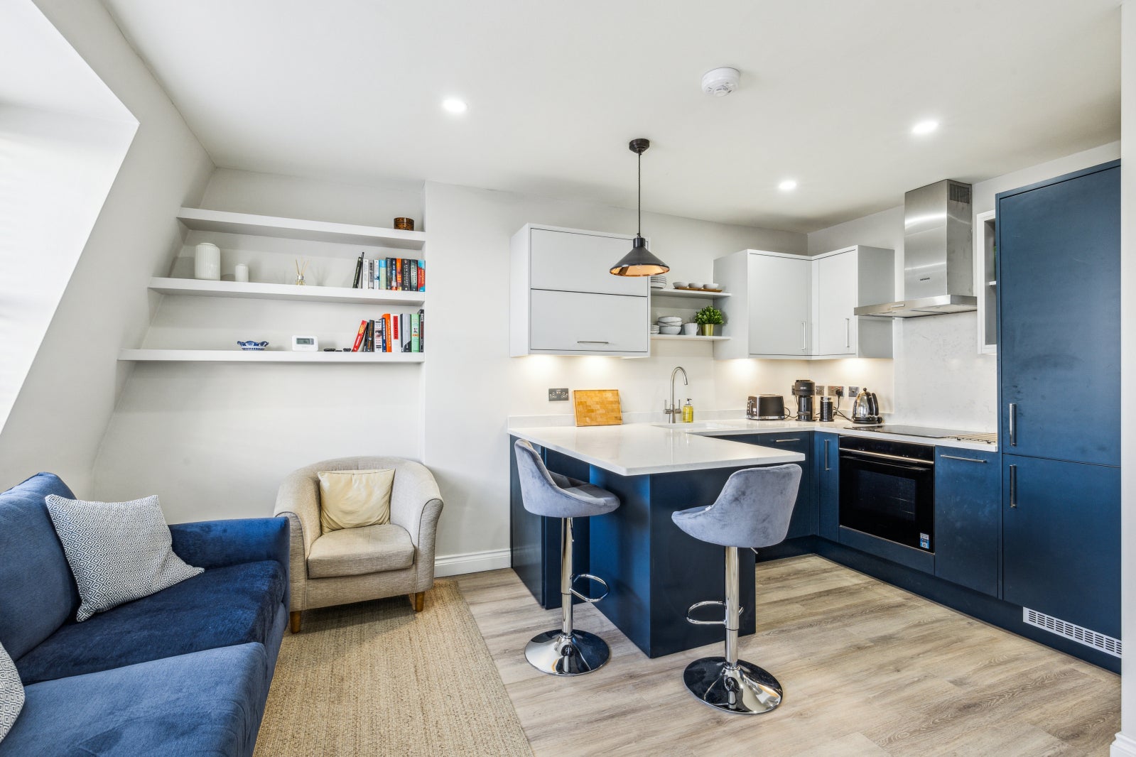 Flat Leinster Square in City of Westminster