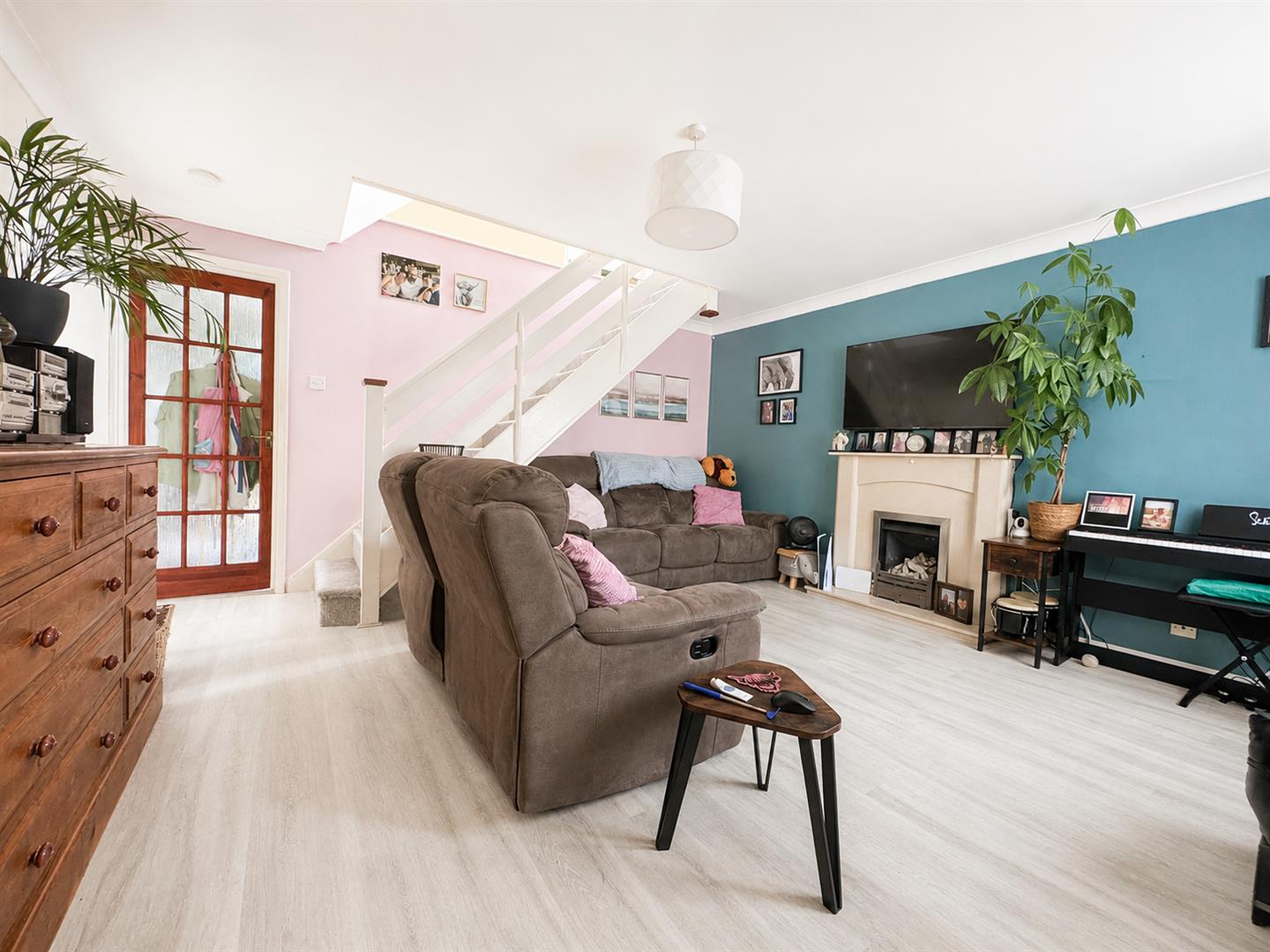 House Esmonde Close in Lee-on-the-Solent
