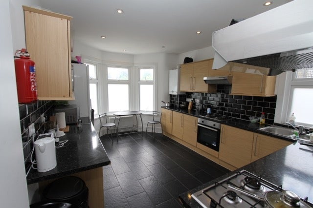 Room Orford Road in Greater London
