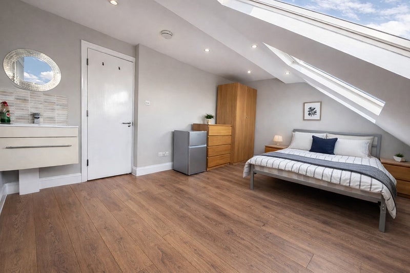 Room Orford Road in Greater London