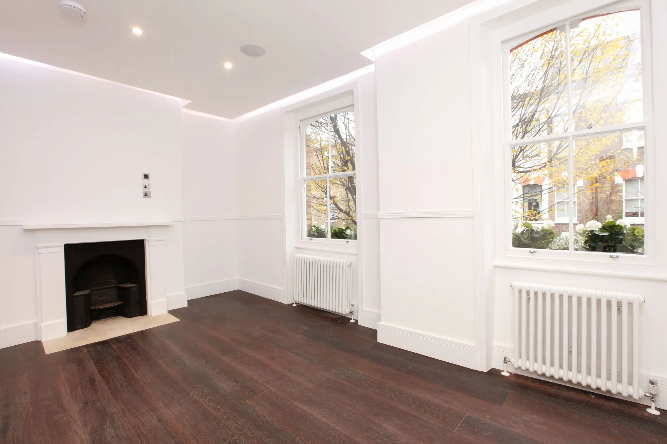 Flat Pearman Street in Greater London