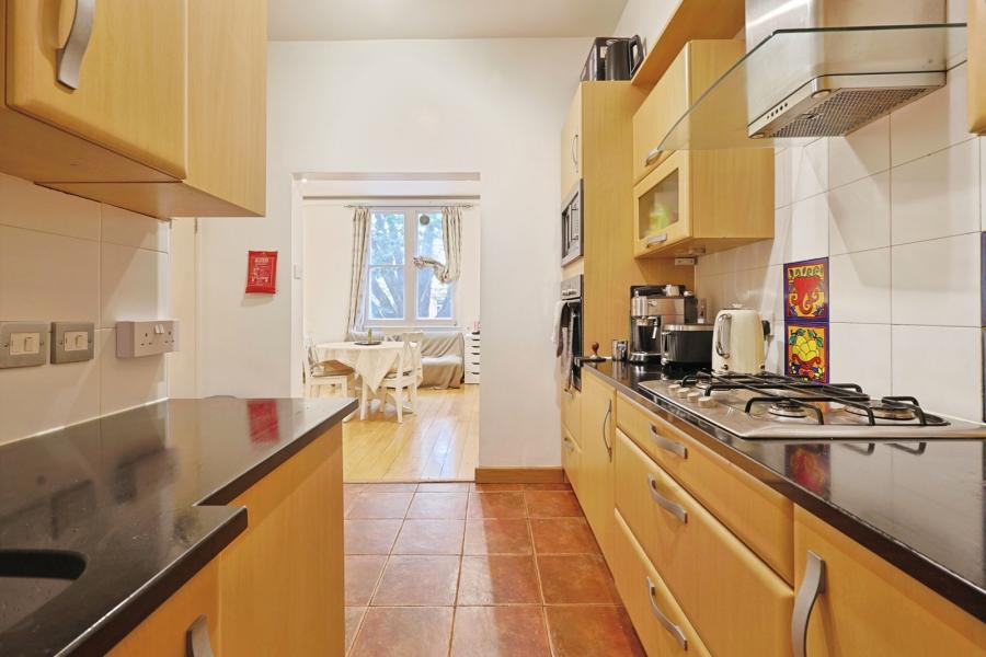 Flat Fitzjohn's Avenue in London