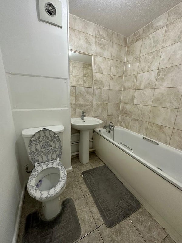 Room Ermine Road in Greater London