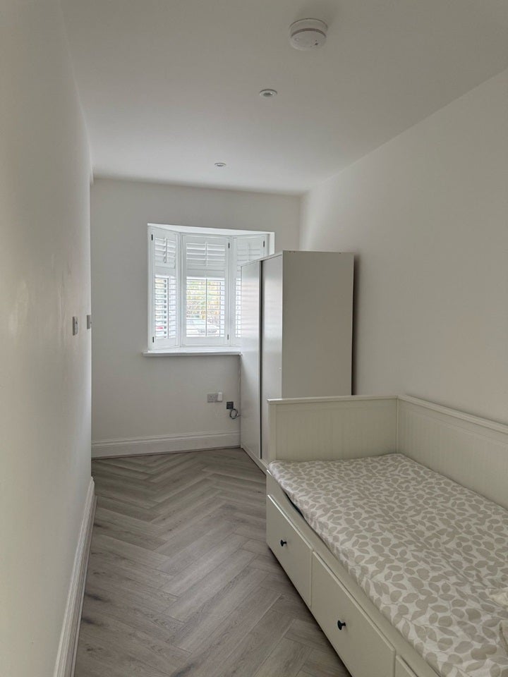 Room Hatley Avenue in Greater London