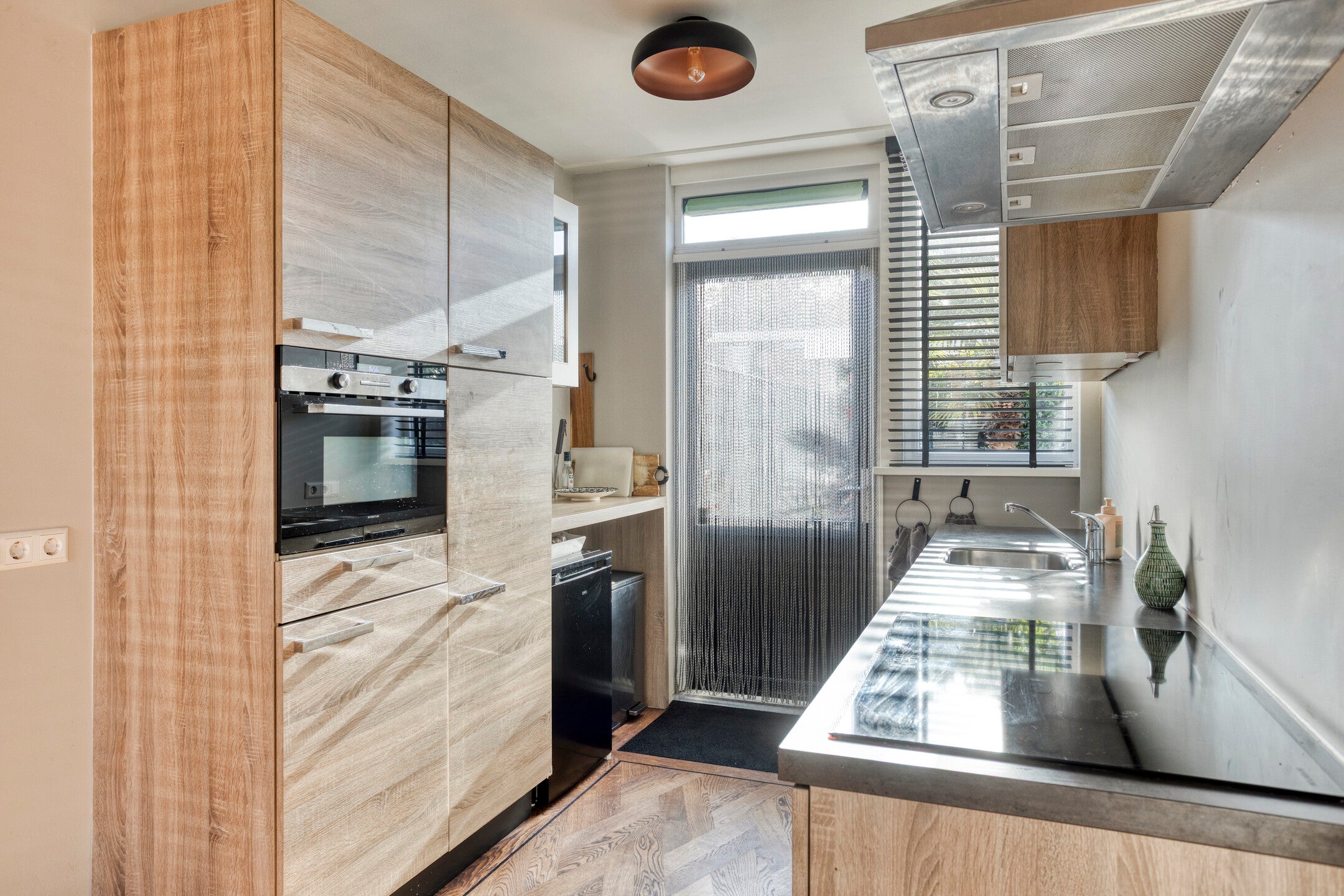 Hoekwoning te koop: Leeuwebekstraat 1, Barneveld