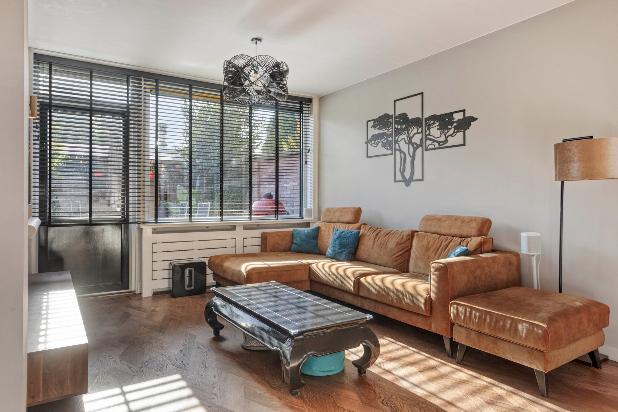 Hoekwoning te koop: Leeuwebekstraat 1, Barneveld
