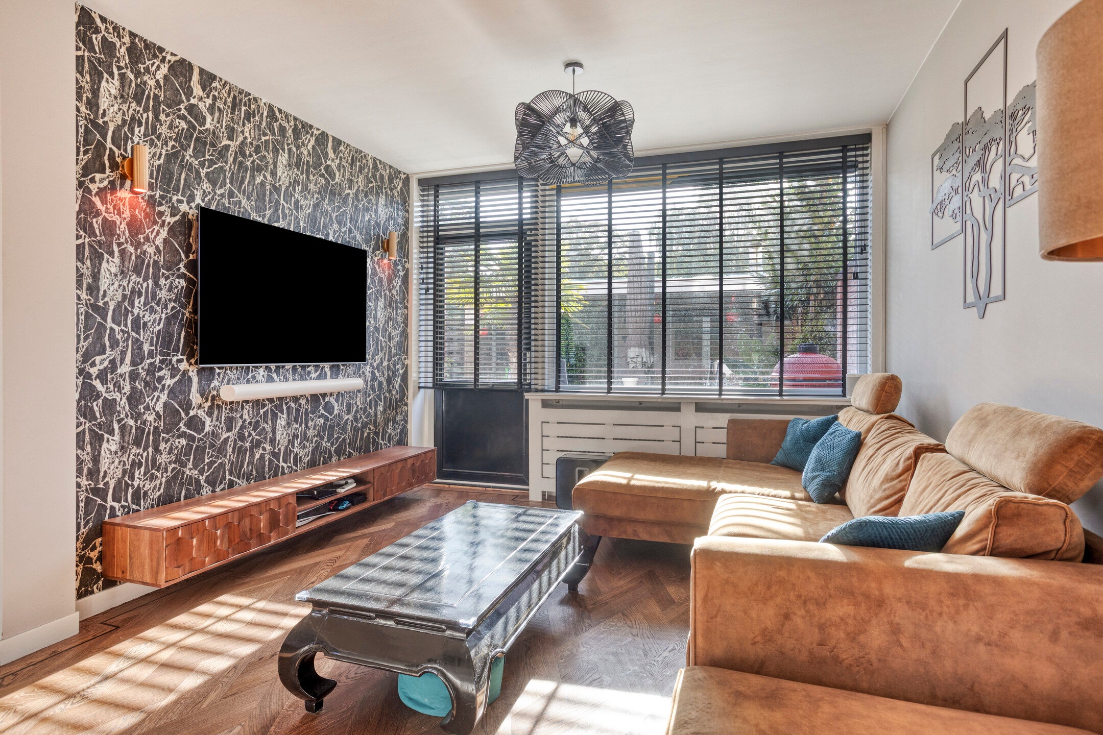 Hoekwoning te koop: Leeuwebekstraat 1, Barneveld