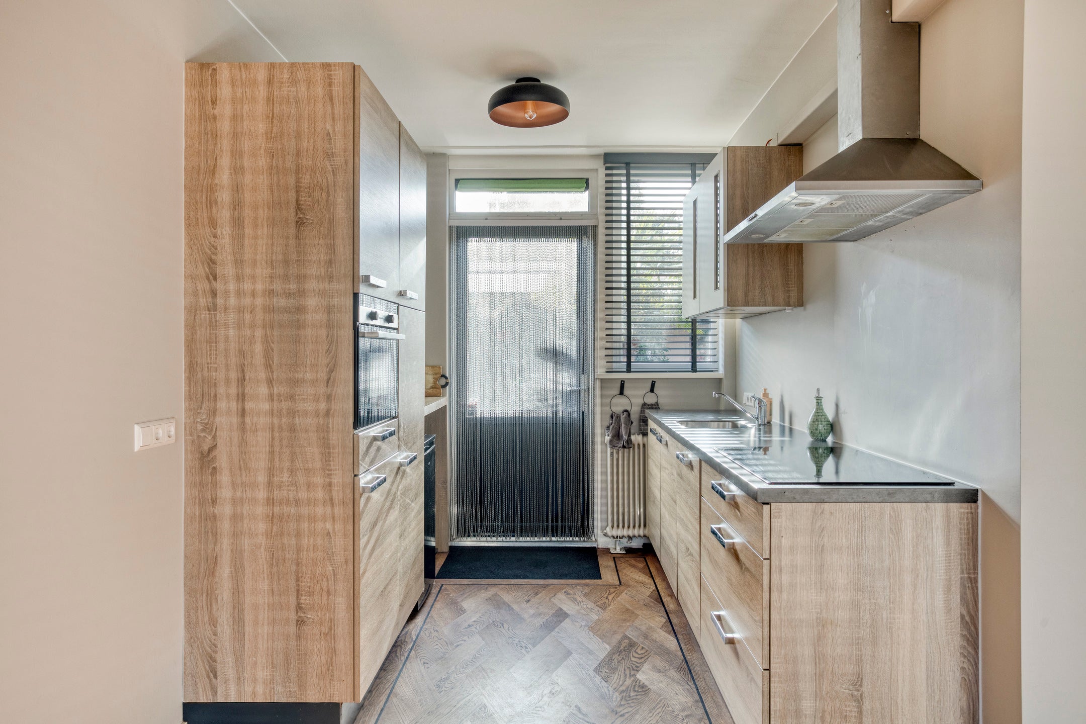 Hoekwoning te koop: Leeuwebekstraat 1, Barneveld