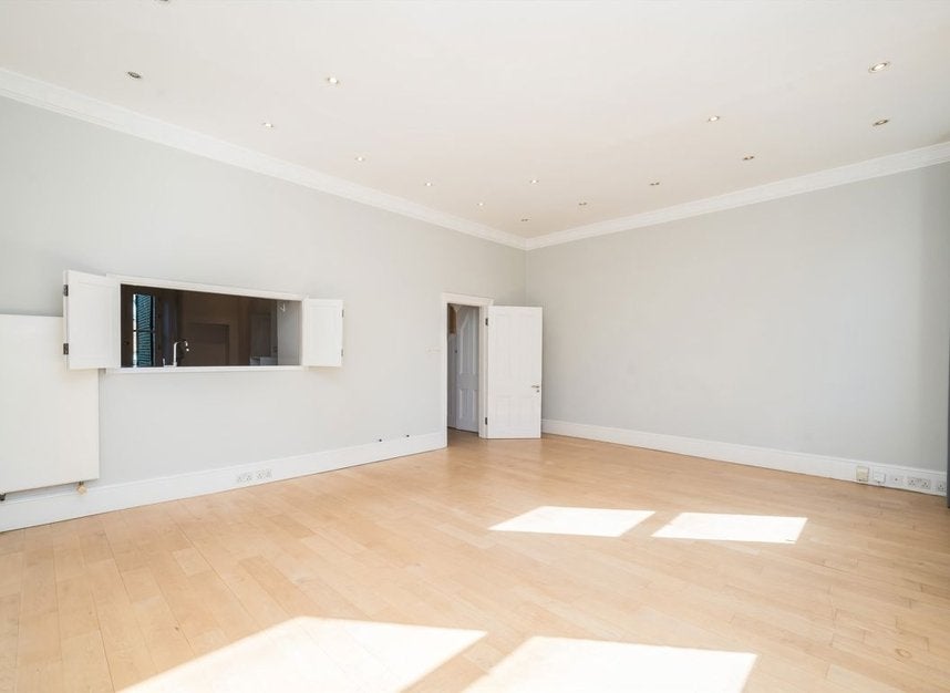 Flat Nevern Square in Greater London