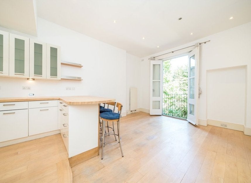 Flat Nevern Square in Greater London