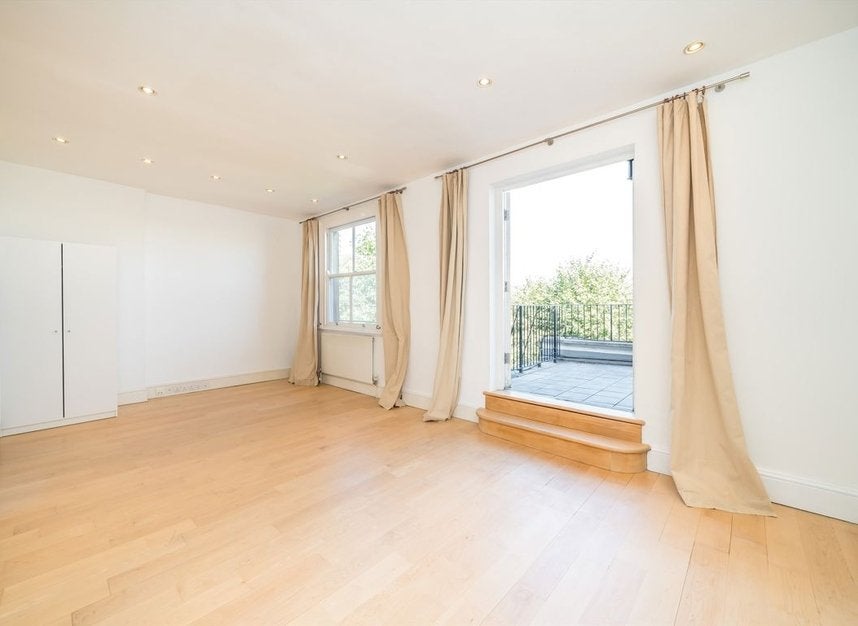 Flat Nevern Square in Greater London