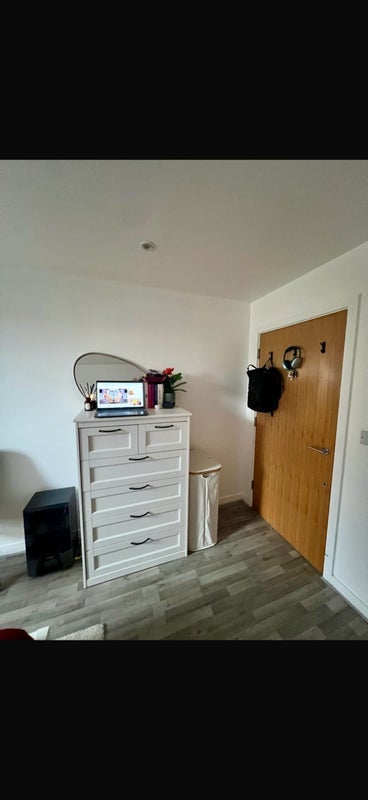 Room Seven Sea Gardens in Greater London
