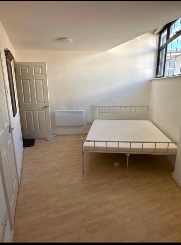 Room Shernhall Street in Greater London