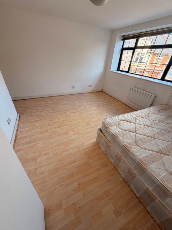 Room Shernhall Street in Greater London