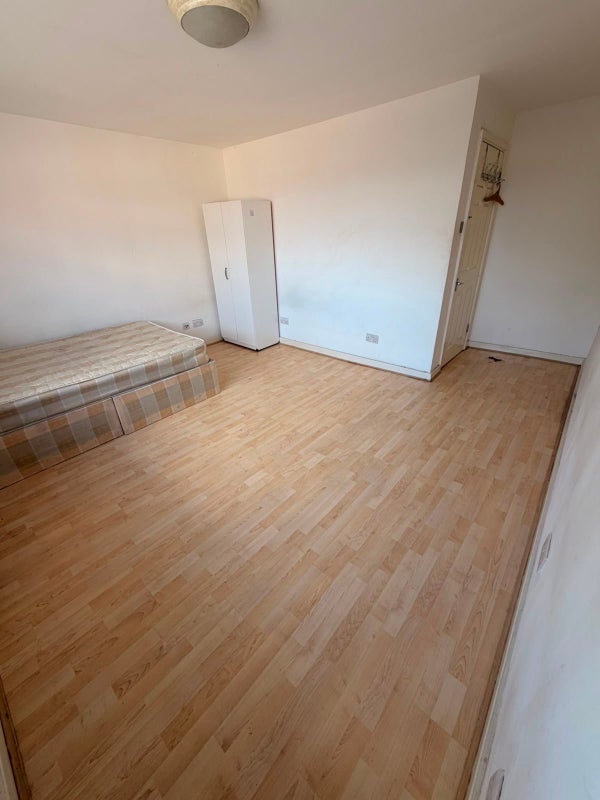 Room Shernhall Street in Greater London