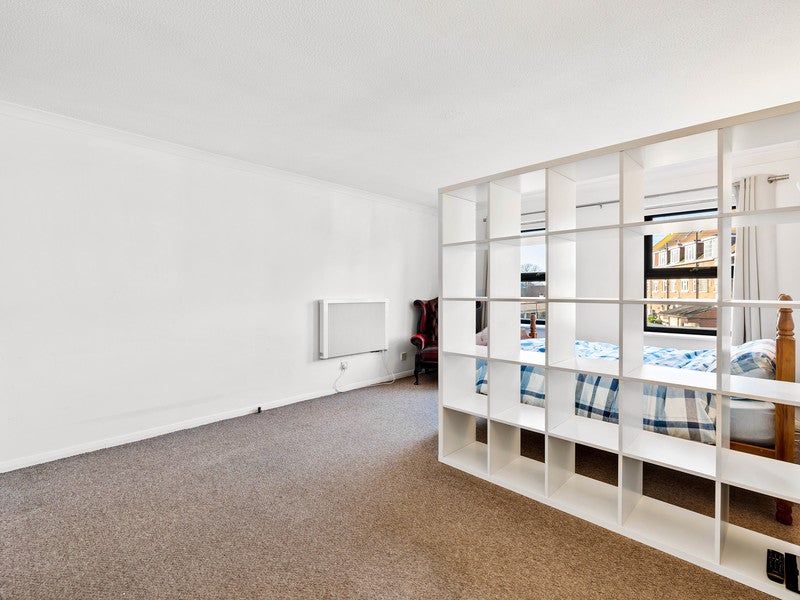 Flat Brighton Road in Reigate and Banstead