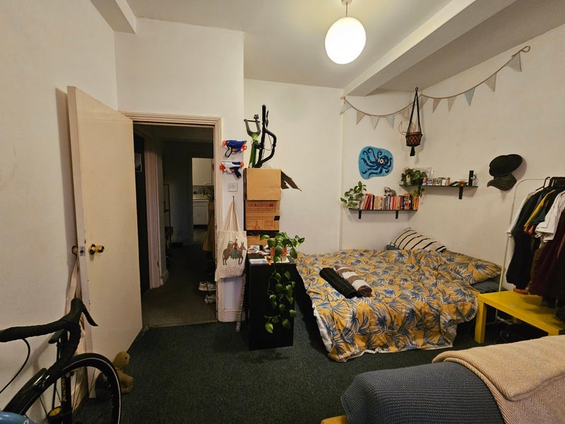 Room Bethnal Green Road in Greater London
