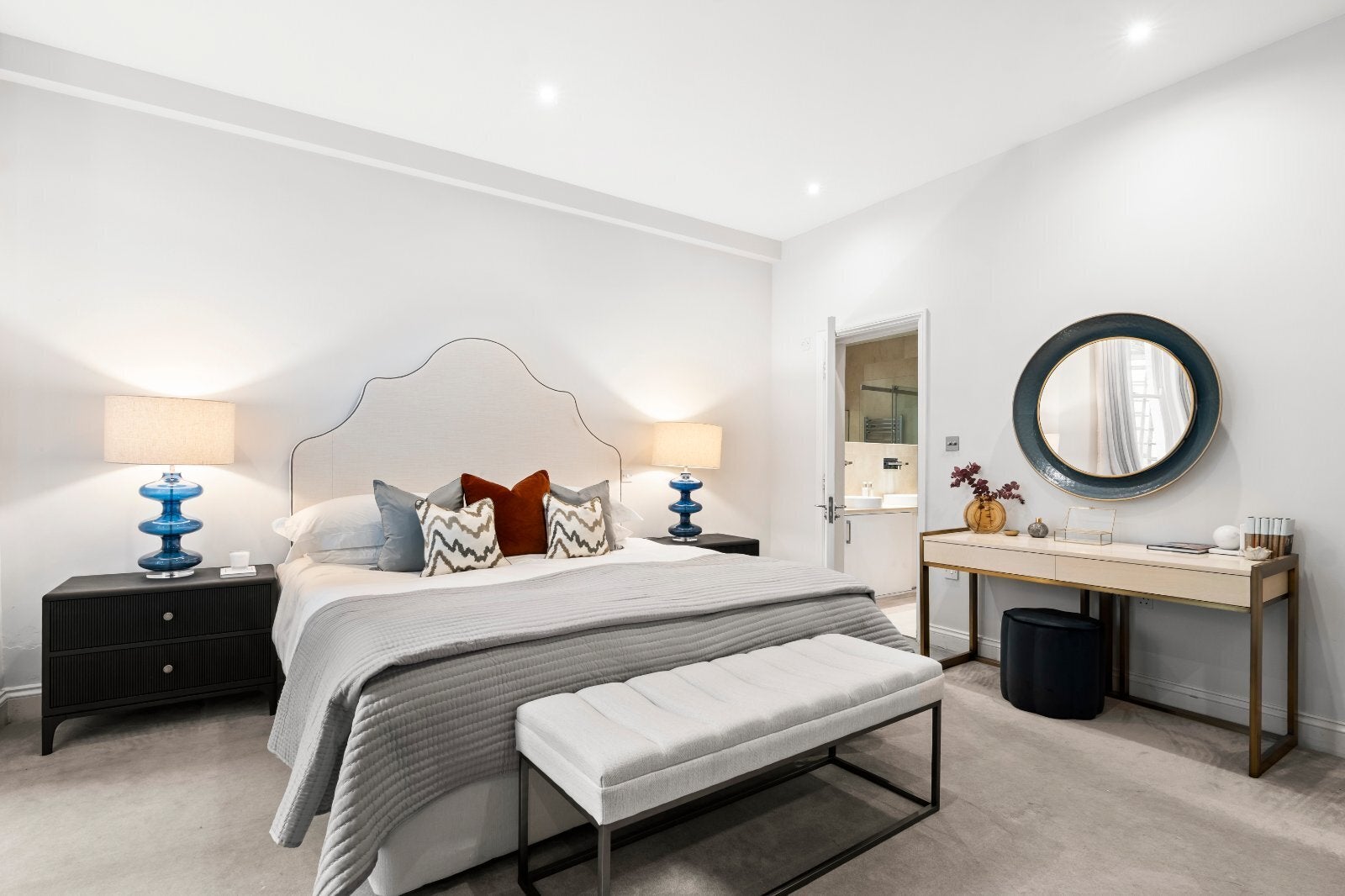 Flat Draycott Place in Greater London