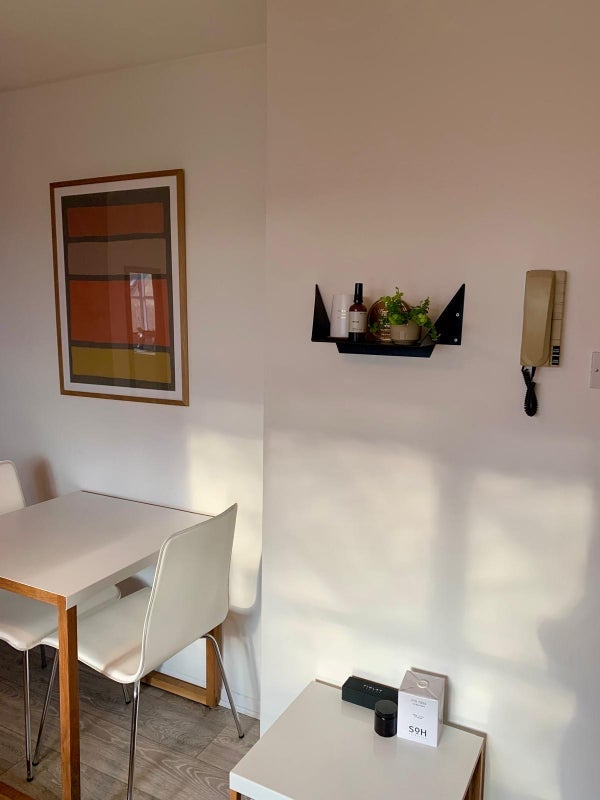 Flat Warwick Gardens in Greater London